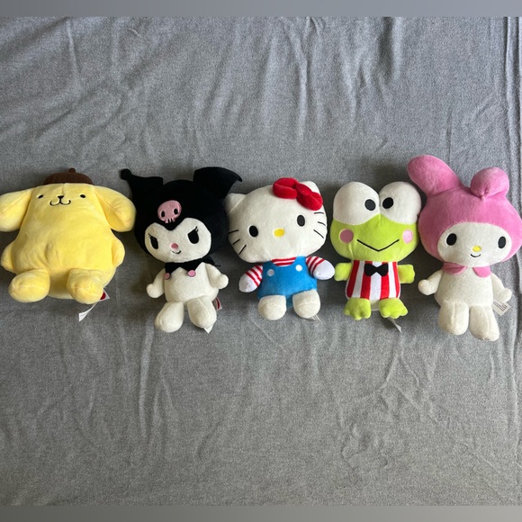 Sanrio Other - Hello Kitty & Friends 8” Collecter’s Set